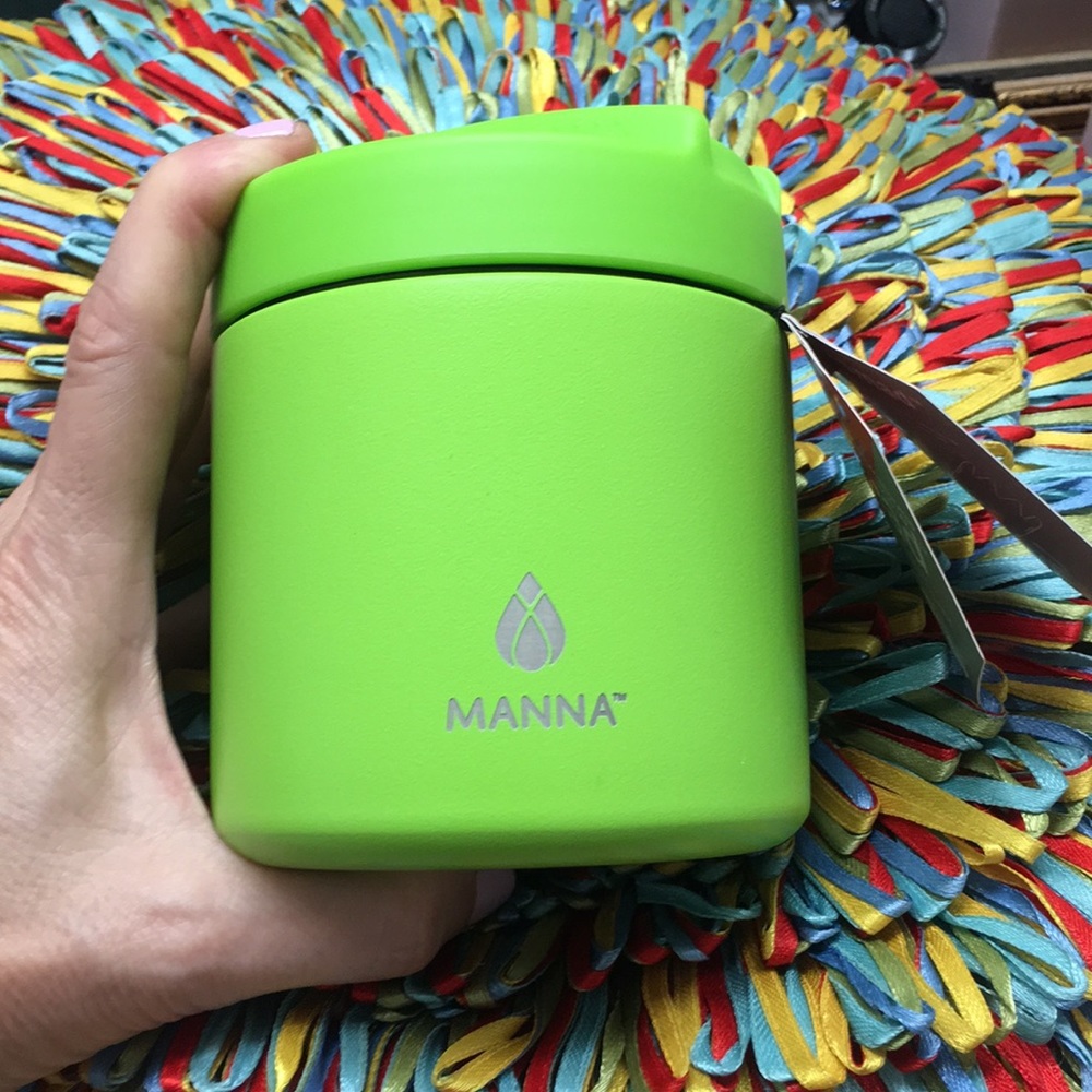 NWT — Nomad food storage container